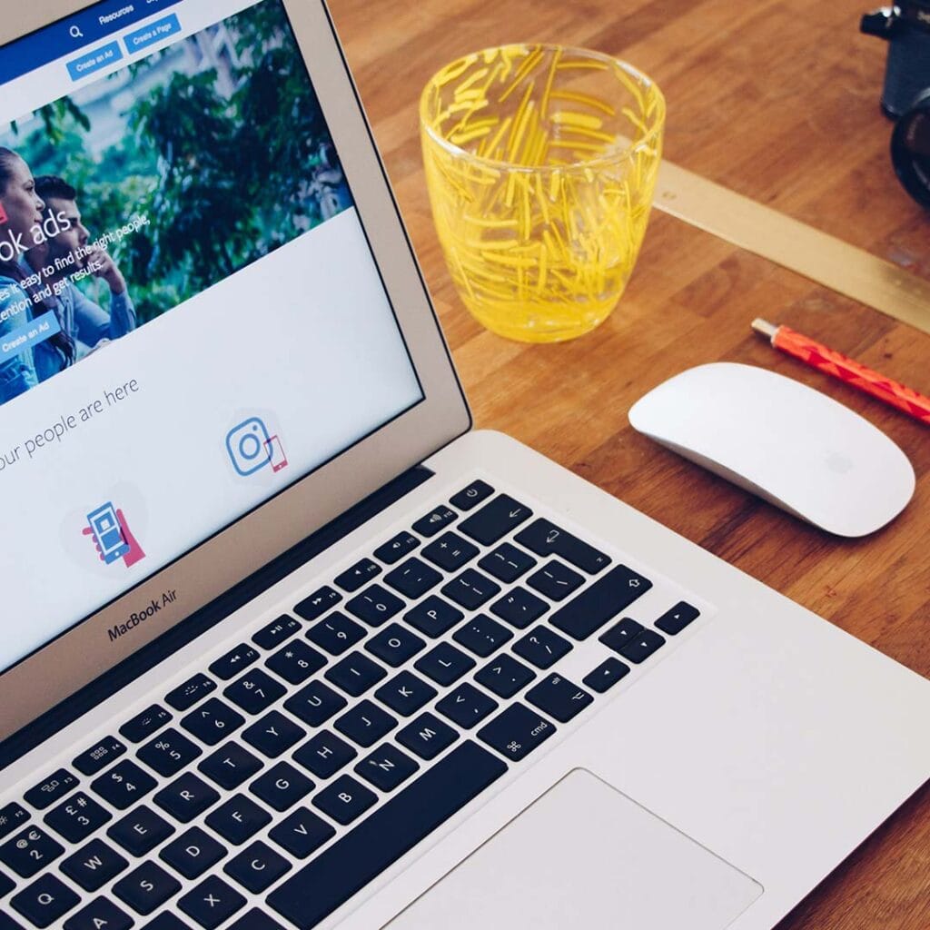 Ad retargeting: how to turn clicks into conversions